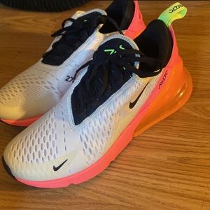 Nike women’s 270